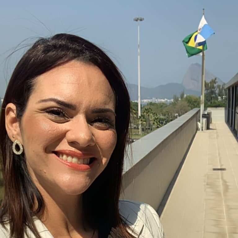 caroline_cosenza_dsc_rj_456351623_478162111808248_3007778867238926444_n (1)